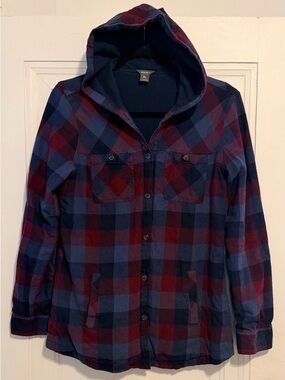 Eddie Bauer Women’s Size S Navy And Burgundy Plaid Shacket